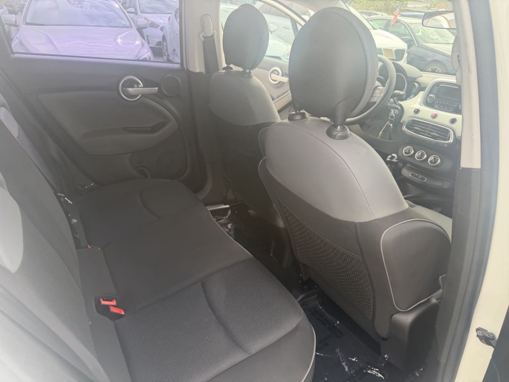 2016 FIAT 500 Image 19