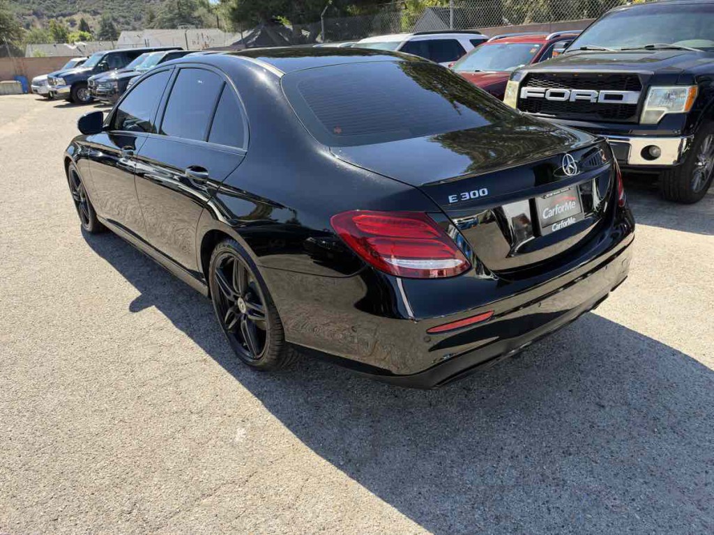 2018 Mercedes-Benz E-Class Image 5