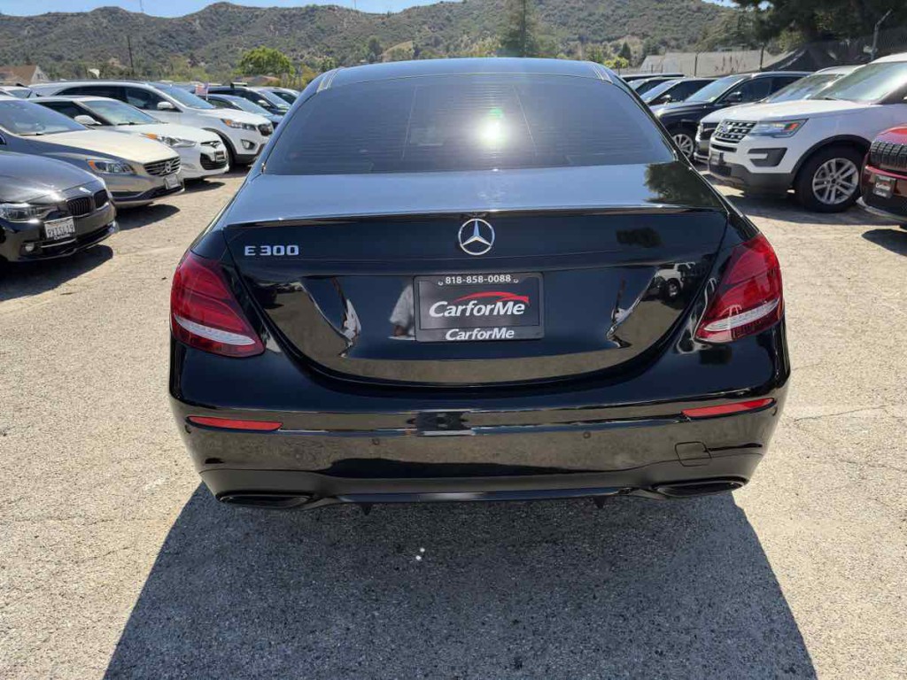 2018 Mercedes-Benz E-Class Image 6