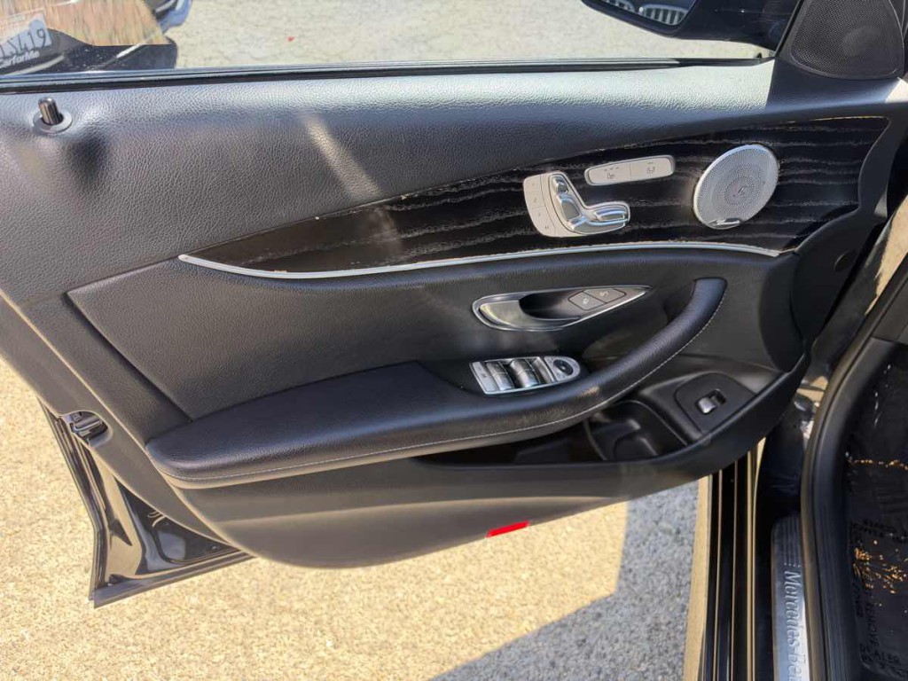 2018 Mercedes-Benz E-Class Image 9