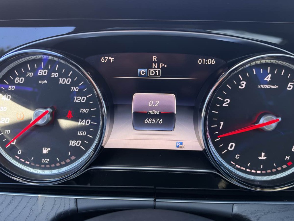 2018 Mercedes-Benz E-Class Image 19
