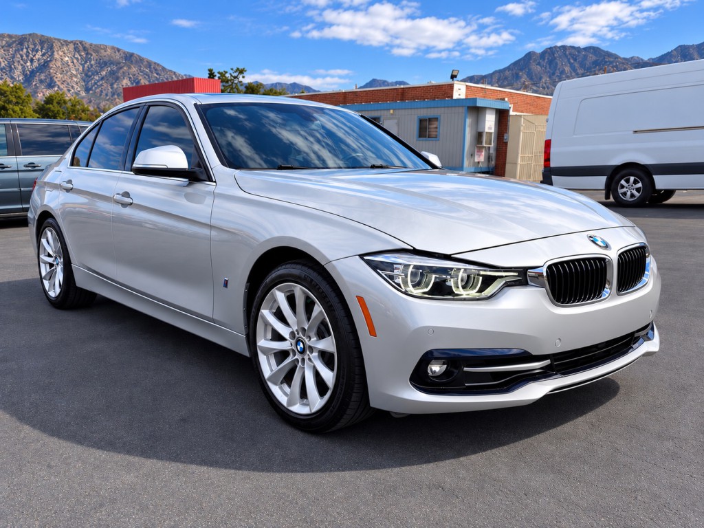 2017 BMW 3 Series Image 1