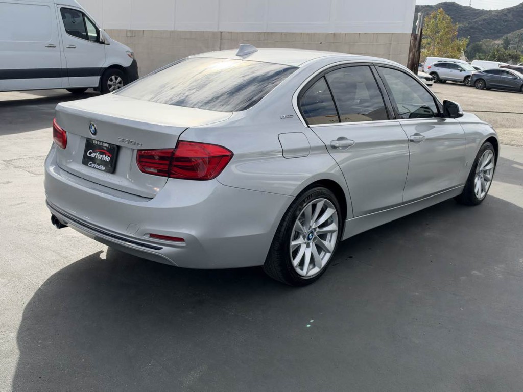 2017 BMW 3 Series Image 6
