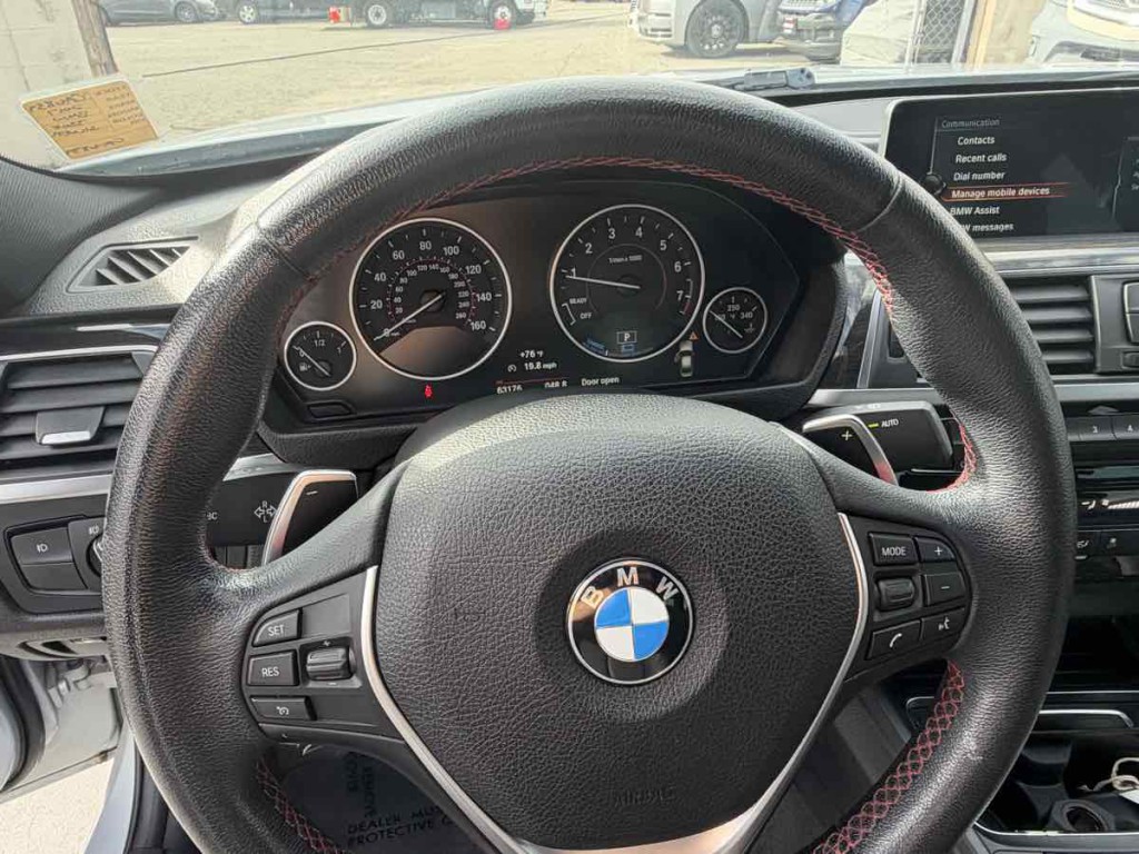 2017 BMW 3 Series Image 15