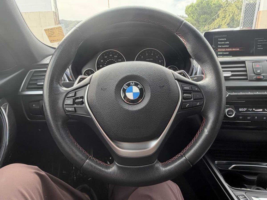 2017 BMW 3 Series Image 19