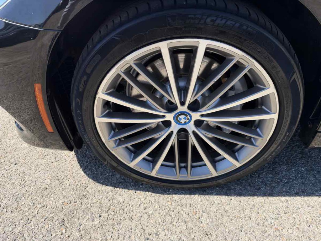 2019 BMW 5 Series Image 7