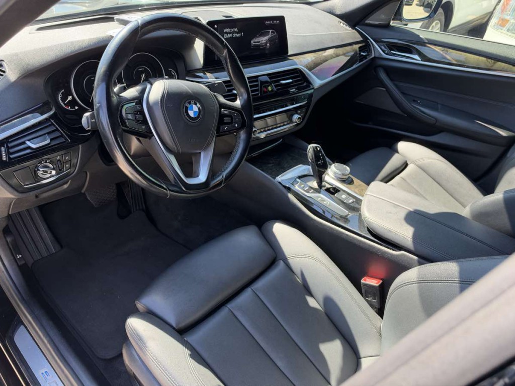 2019 BMW 5 Series Image 16