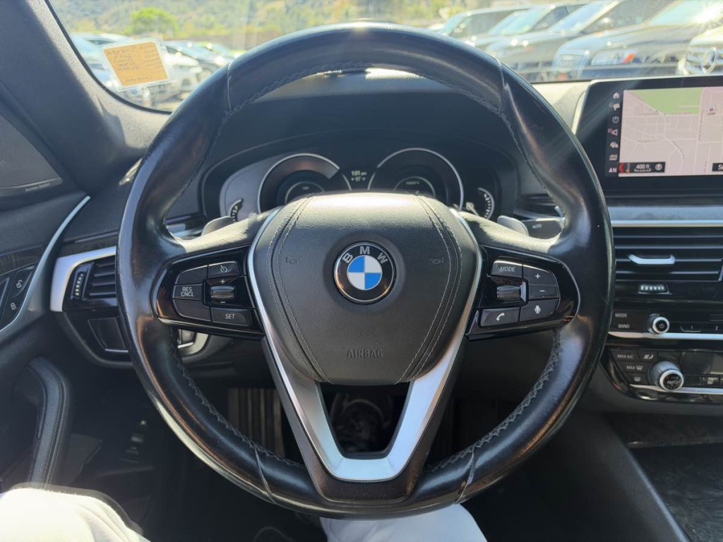 2019 BMW 5 Series Image 25