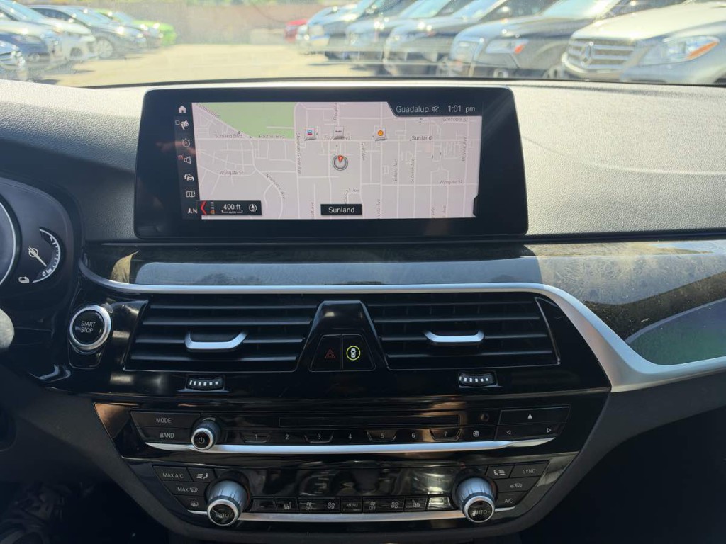 2019 BMW 5 Series Image 26
