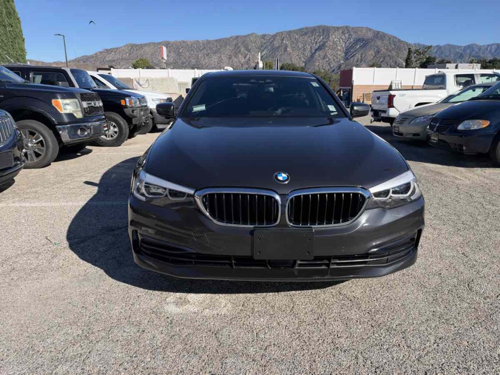 2019 BMW 5 Series Image 2