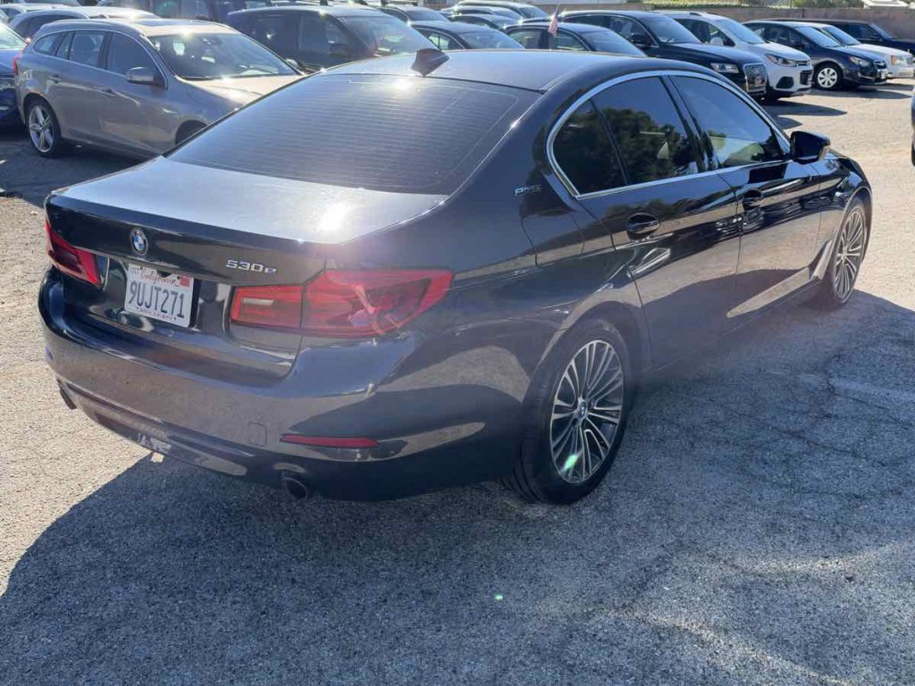 2019 BMW 5 Series Image 6