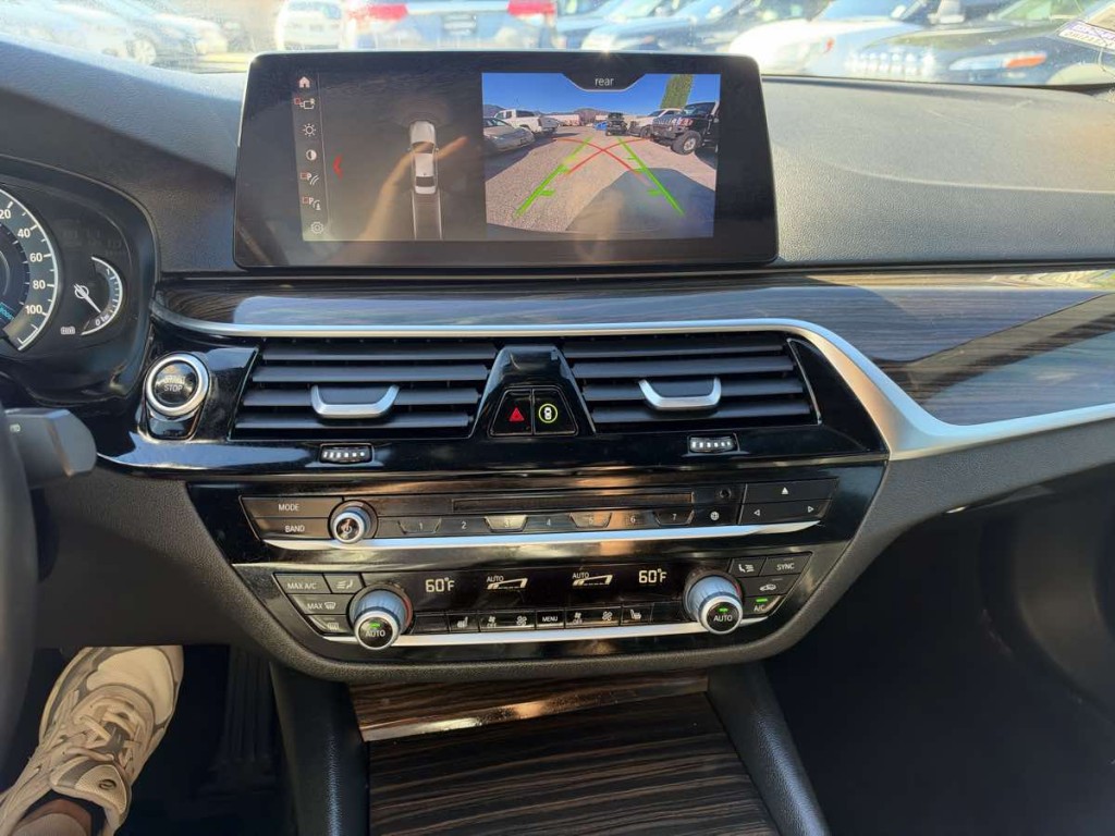 2019 BMW 5 Series Image 11