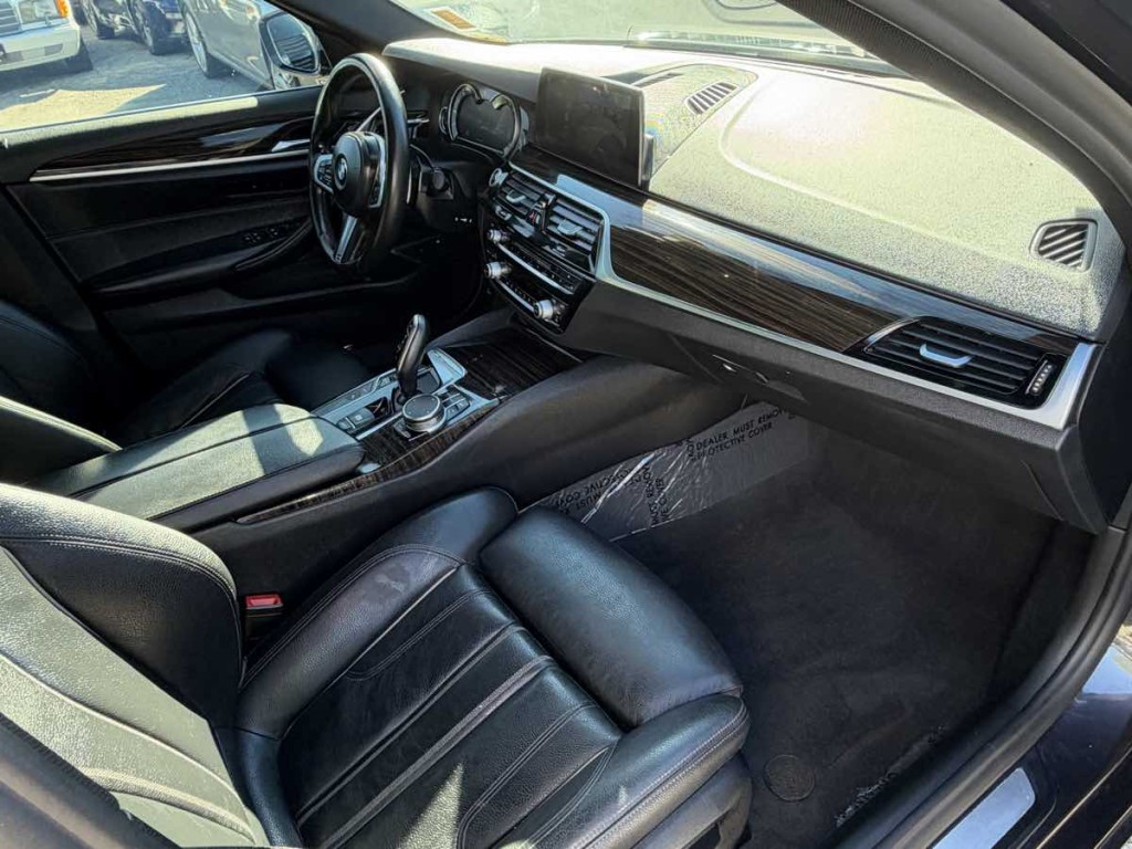 2019 BMW 5 Series Image 12