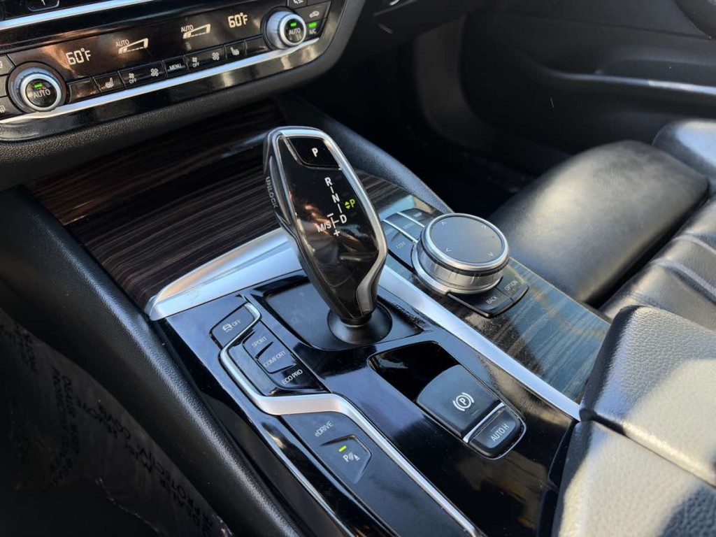 2019 BMW 5 Series Image 13