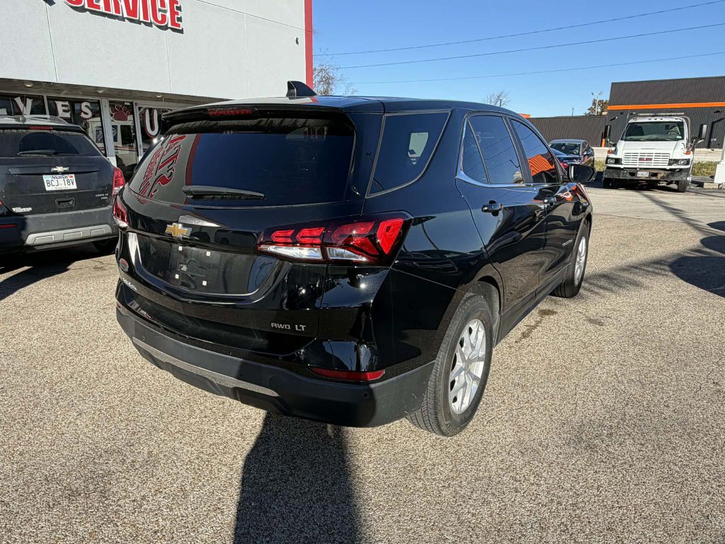 2023 Chevrolet Equinox Image 3