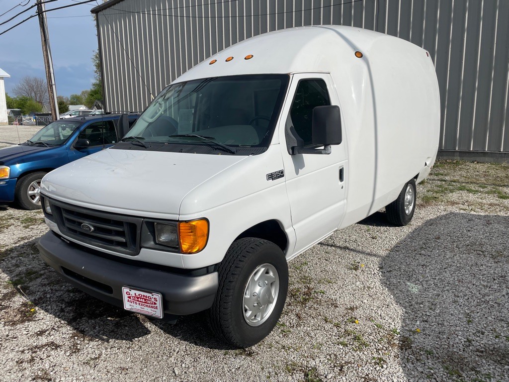 2003 Ford Econoline Image 3
