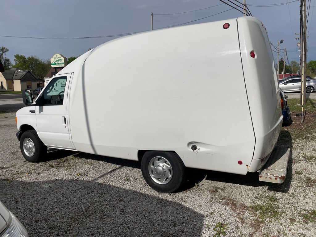 2003 Ford Econoline Image 5