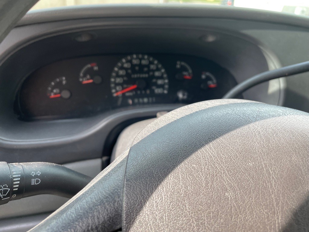 2003 Ford Econoline Image 16