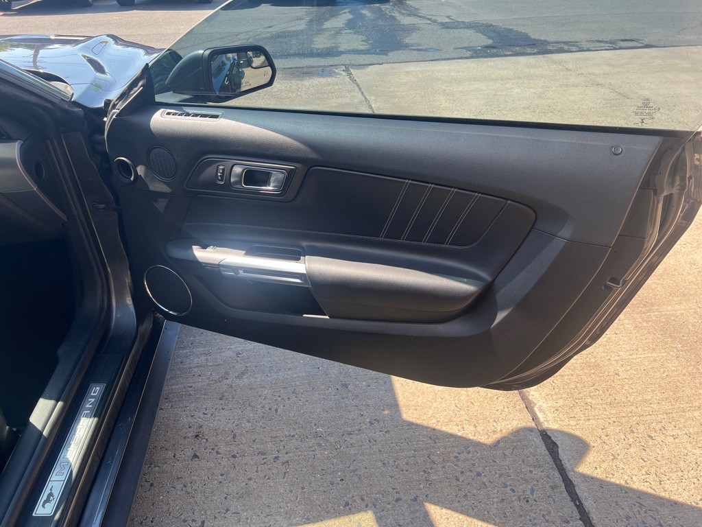2019 Ford Mustang Image 16