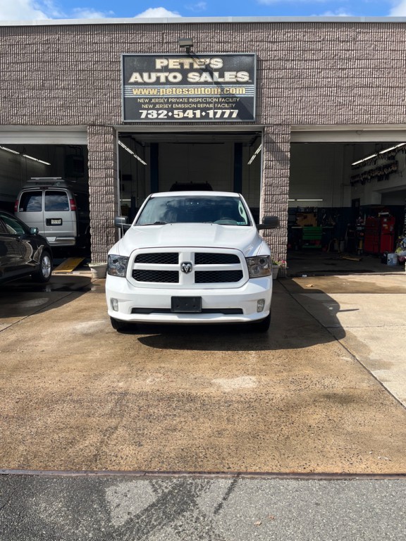 2016 RAM 1500 Image 2