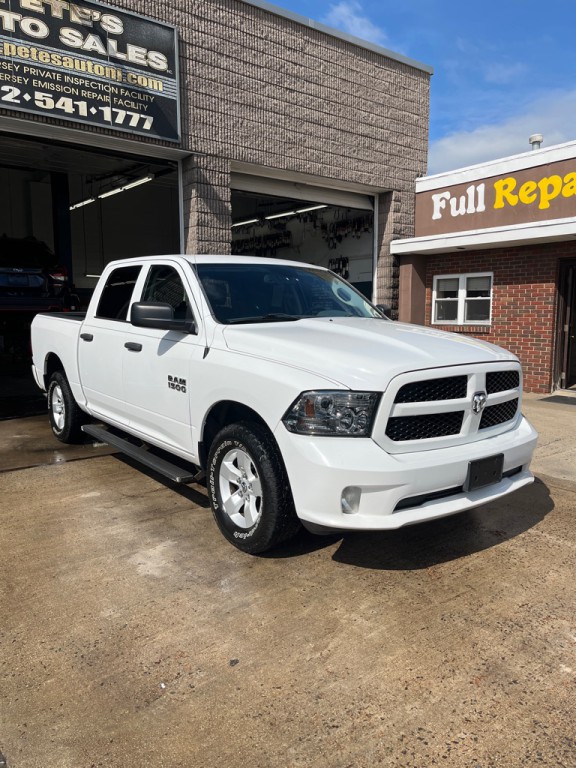 2016 RAM 1500 Image 3
