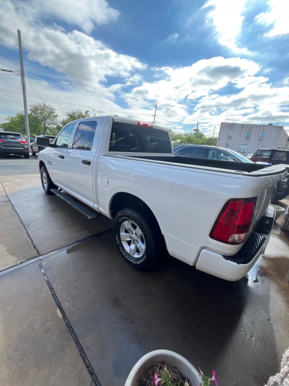 2016 RAM 1500 Image 7