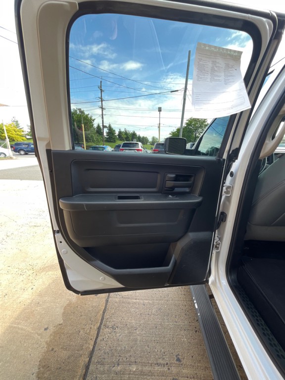 2016 RAM 1500 Image 16