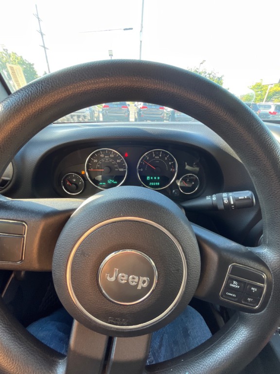 2013 Jeep Wrangler Image 16
