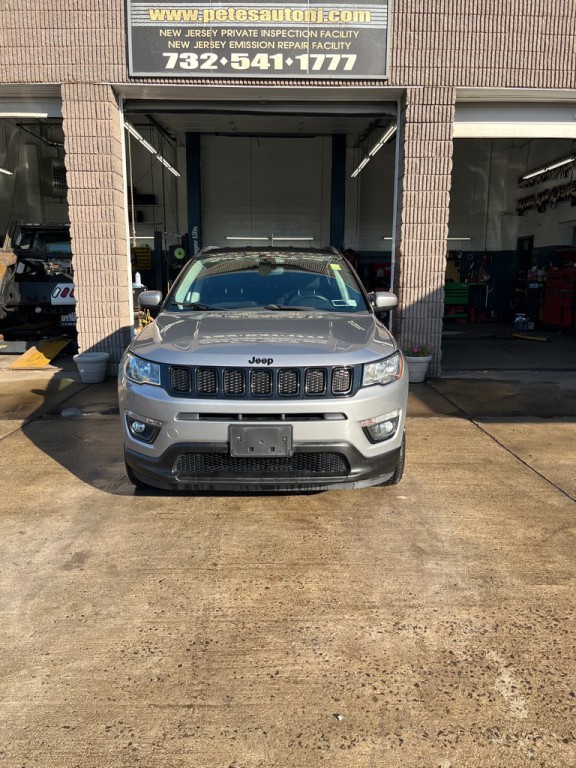2018 Jeep Compass Image 2