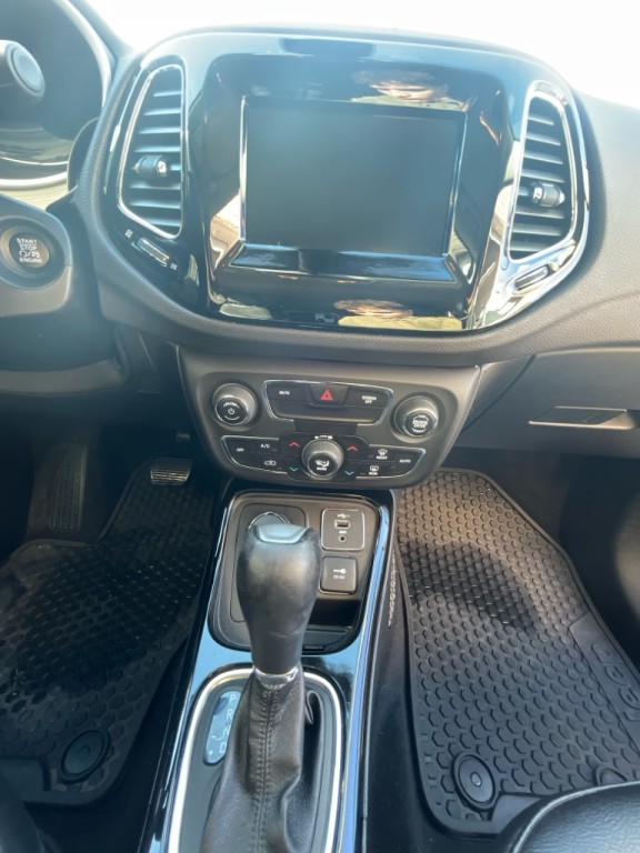 2018 Jeep Compass Image 13