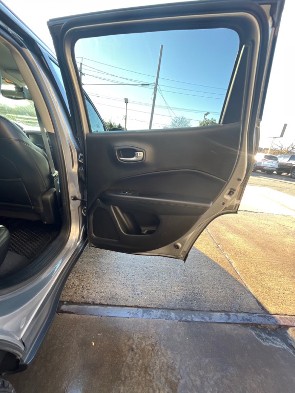 2018 Jeep Compass Image 14