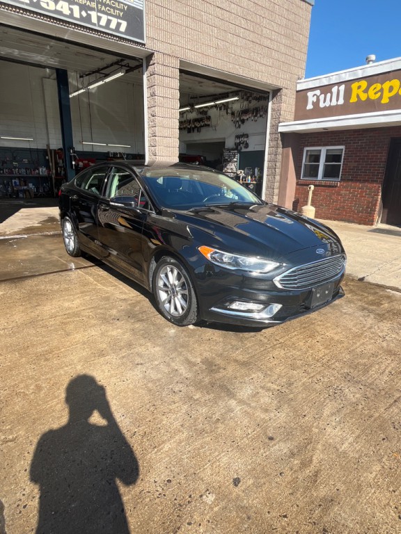 2017 Ford Fusion Image 3
