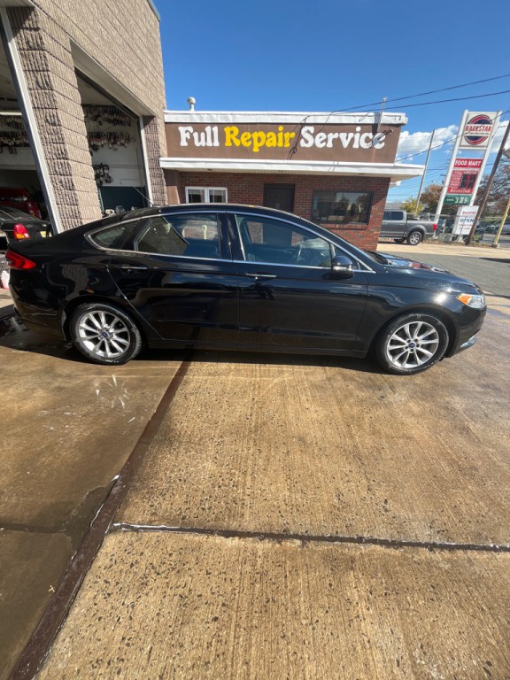 2017 Ford Fusion Image 4