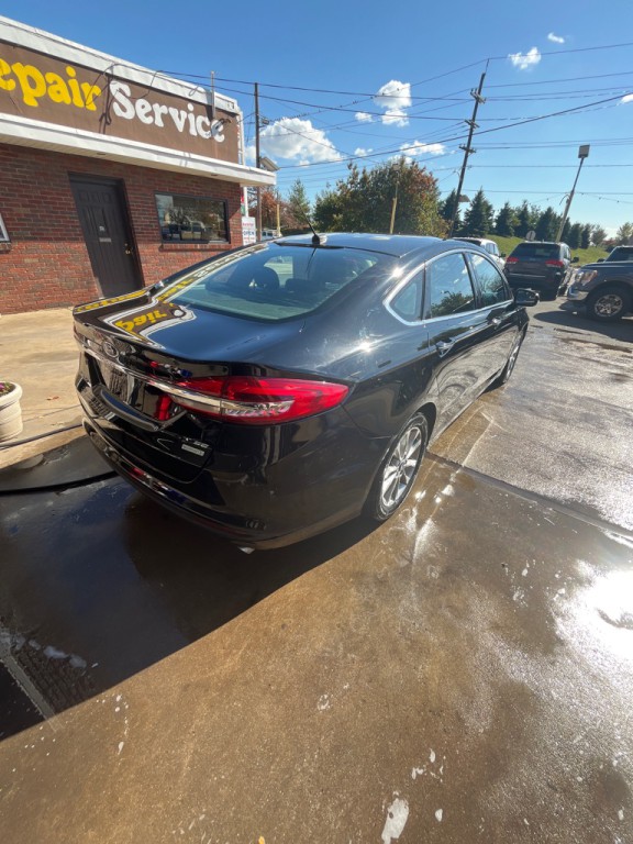 2017 Ford Fusion Image 5
