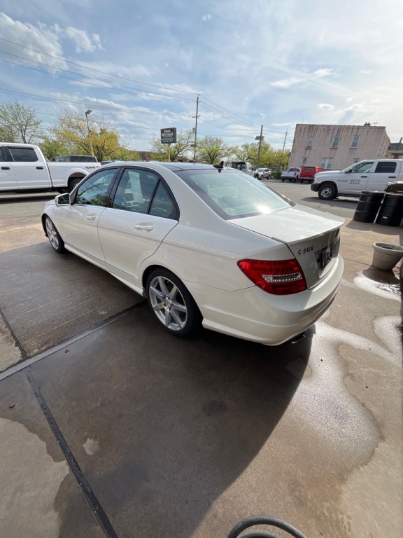 2012 Mercedes-Benz C-Class Image 7