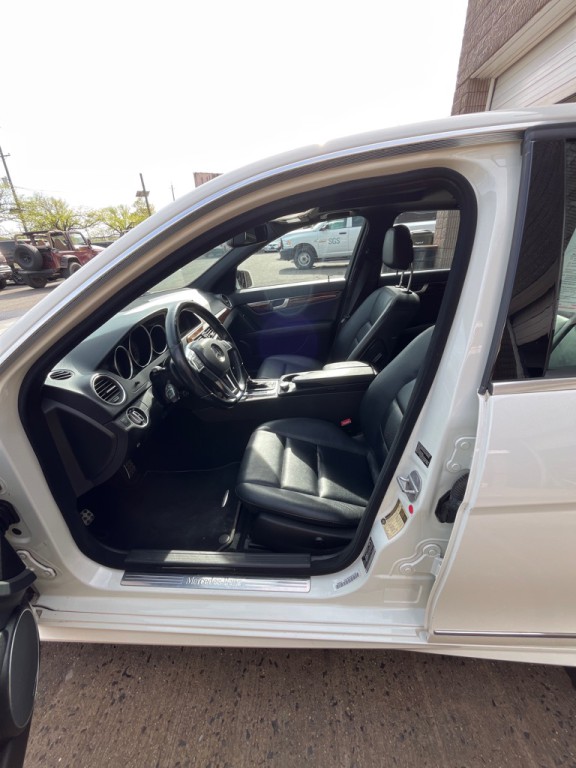 2012 Mercedes-Benz C-Class Image 10