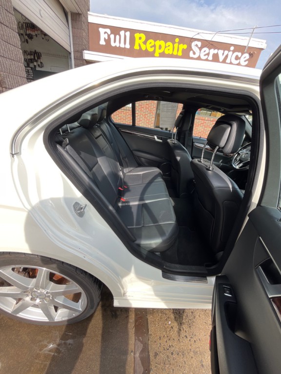 2012 Mercedes-Benz C-Class Image 15