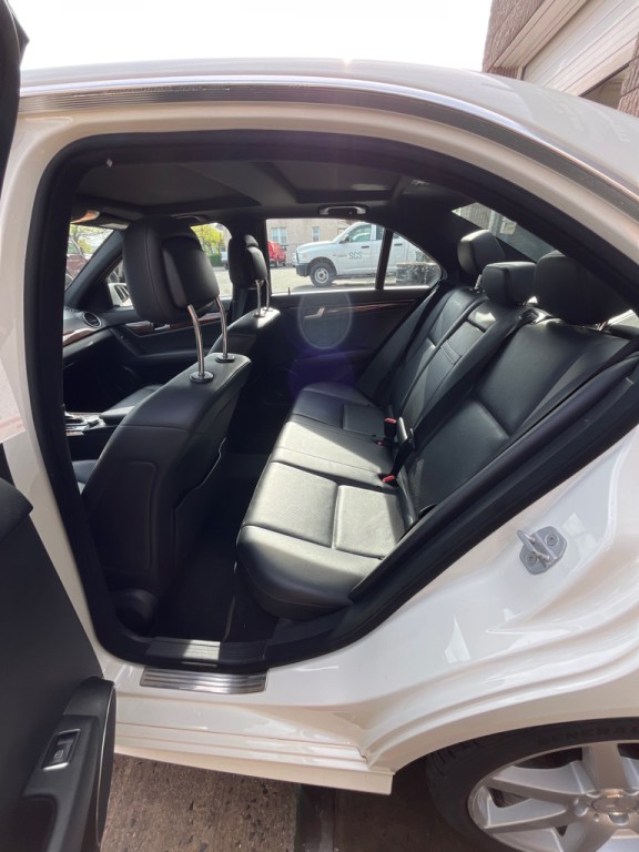 2012 Mercedes-Benz C-Class Image 17