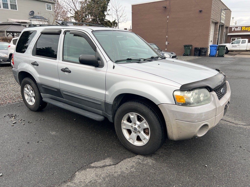 2005 Ford Escape Image 3