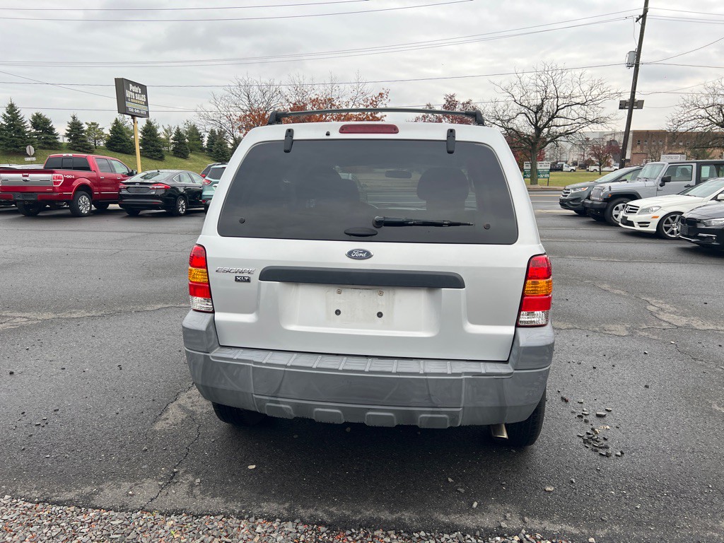 2005 Ford Escape Image 6