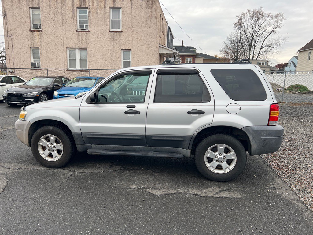 2005 Ford Escape Image 8