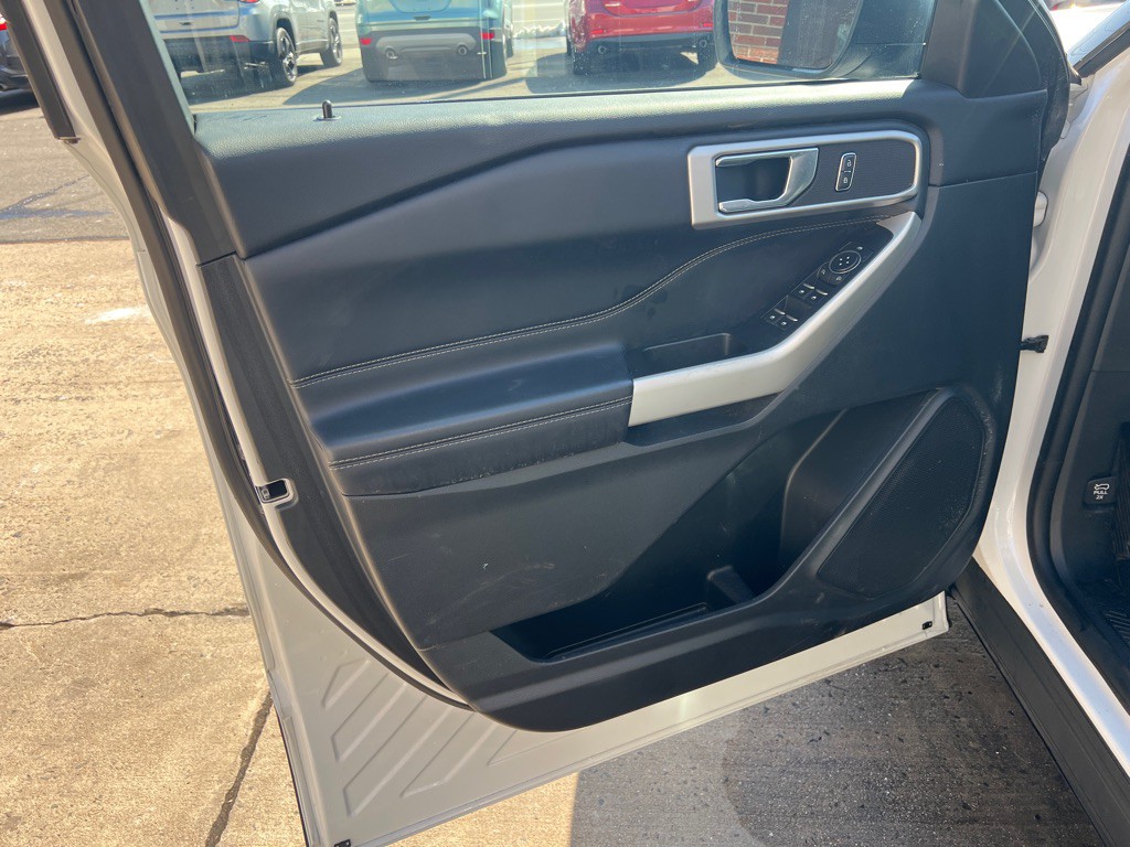2021 Ford Explorer Image 12