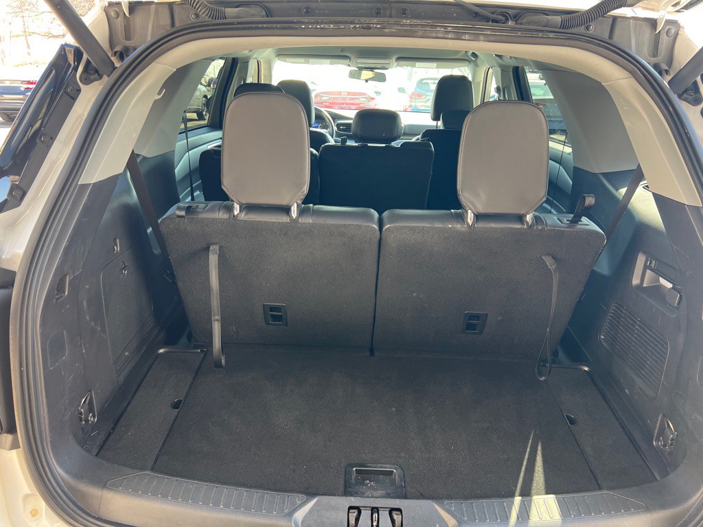 2021 Ford Explorer Image 16