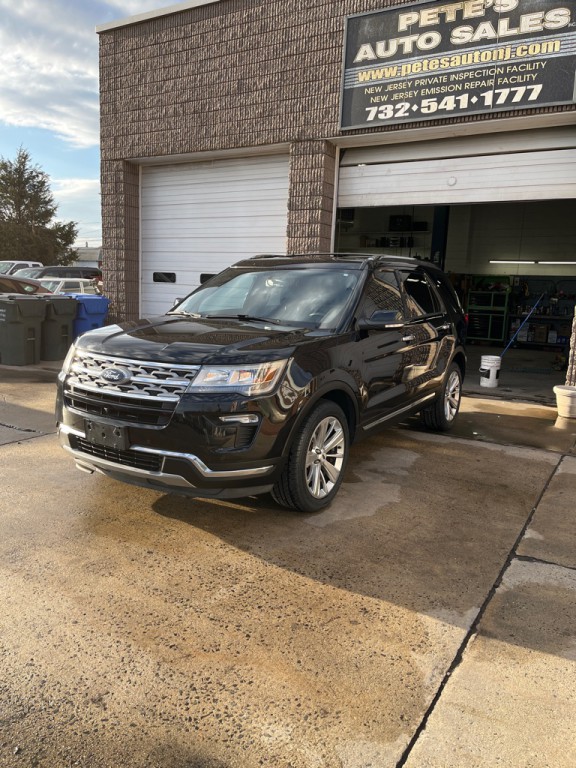 2019 Ford Explorer Image 1