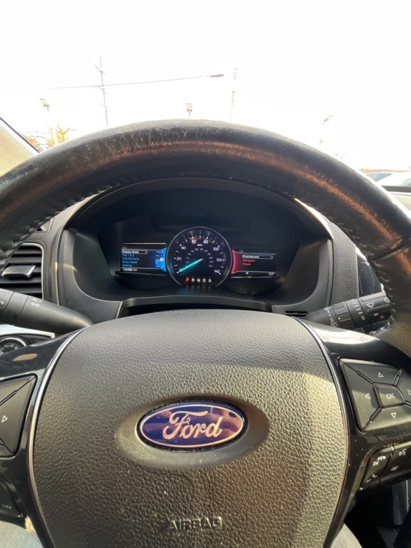 2019 Ford Explorer Image 19