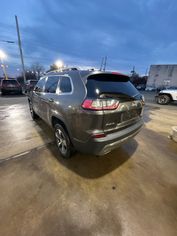 2019 Jeep Cherokee Image 7