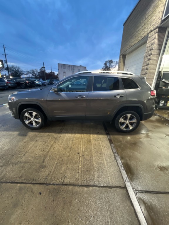 2019 Jeep Cherokee Image 8