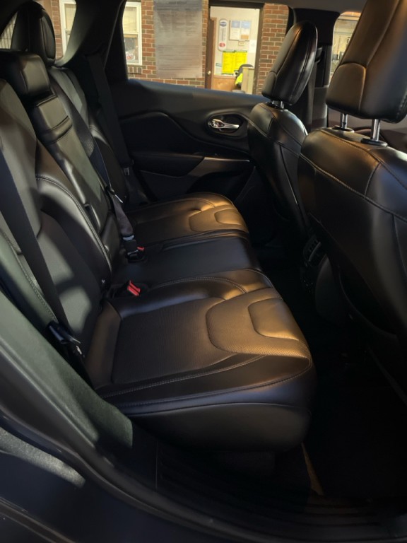 2019 Jeep Cherokee Image 14