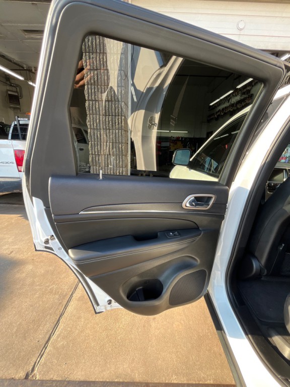 2015 Jeep Grand Cherokee Image 16