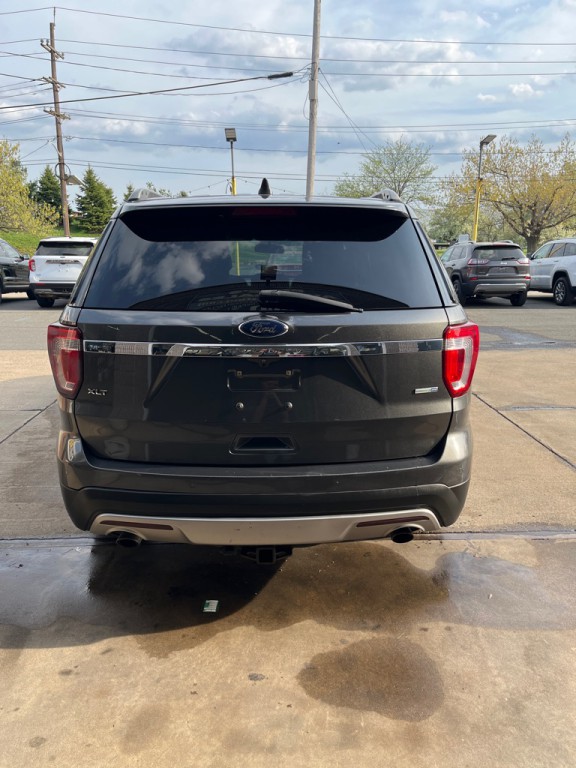 2017 Ford Explorer Image 6